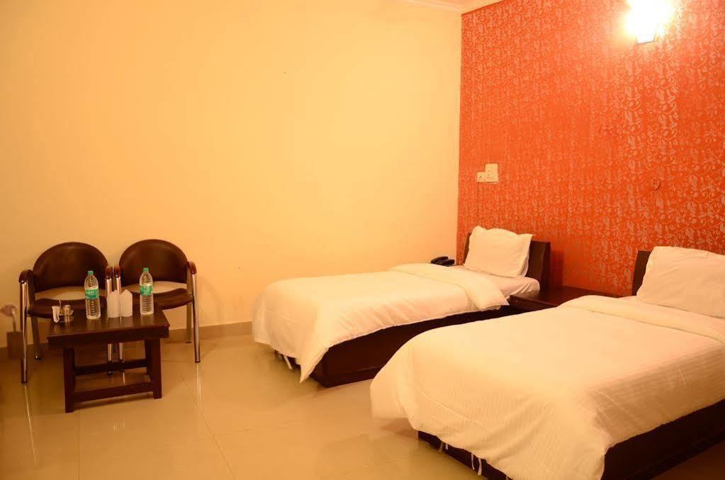 Hotel Le Princess @ Airport New Delhi Exterior photo